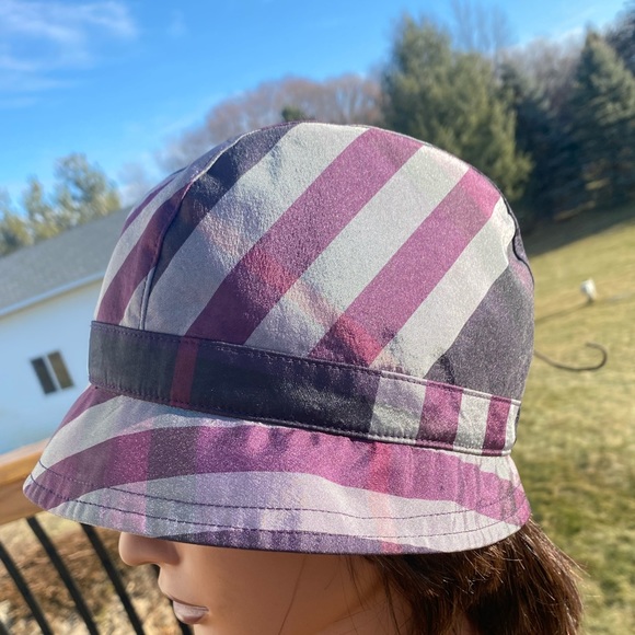 BURBERRY Purple/Grey Check Lined Bucket Hat☔️🖤EUC/FLAWLESS🔥21” circ./Small💜 - Picture 11 of 13